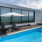 House With Private Pool In - 250 M² *