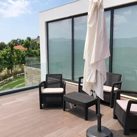 House With Private Pool In - 250 M² 펜션 카베세이라스 드 바스투