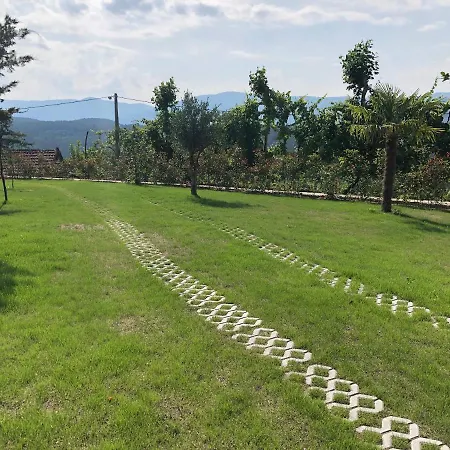 House With Private Pool In - 250 M² 펜션 카베세이라스 드 바스투