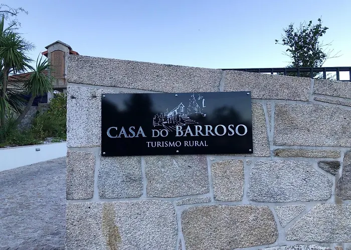 House With Private Pool In - 250 M² 펜션 *