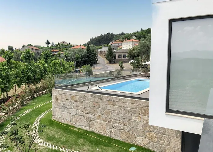 House With Private Pool In - 250 M²